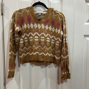 NWOT Chic Mustard V-Neck Sweater with Pattern size M